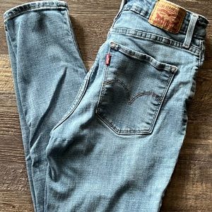 Women’s Levis